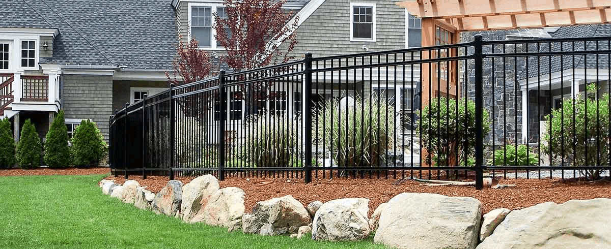 montage-decorative-ornamental-steel-sager-fencing
