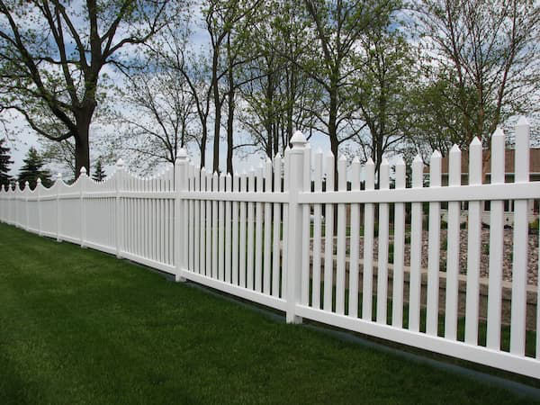 vinyl-picket-white-sager-fencing